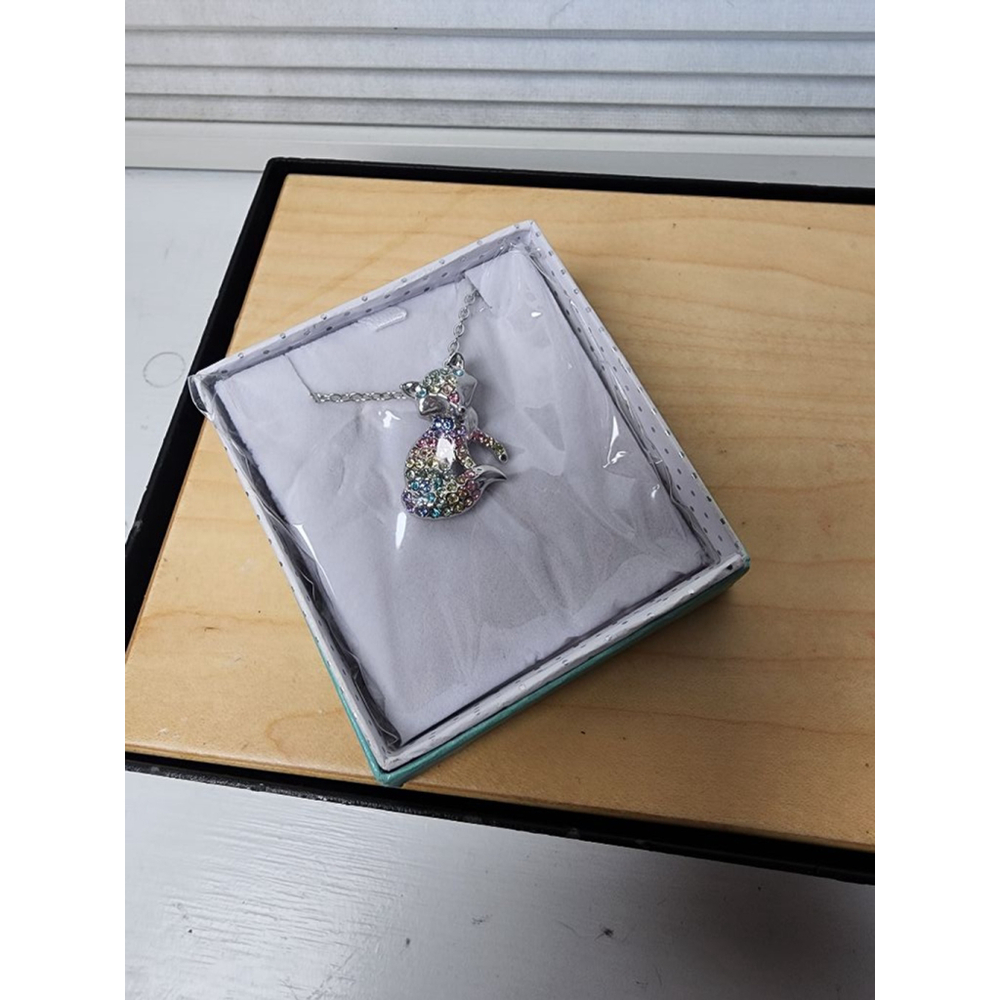 Womens Unbranded Fox Pendant Necklace Silver Multi-color New in box - Picture 2 of 4